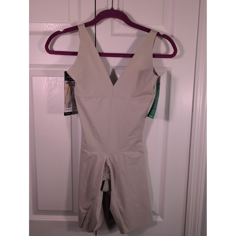 Leonisa Undetectable Step-In Mid-Thigh Body Shaper Moderate Compression S New